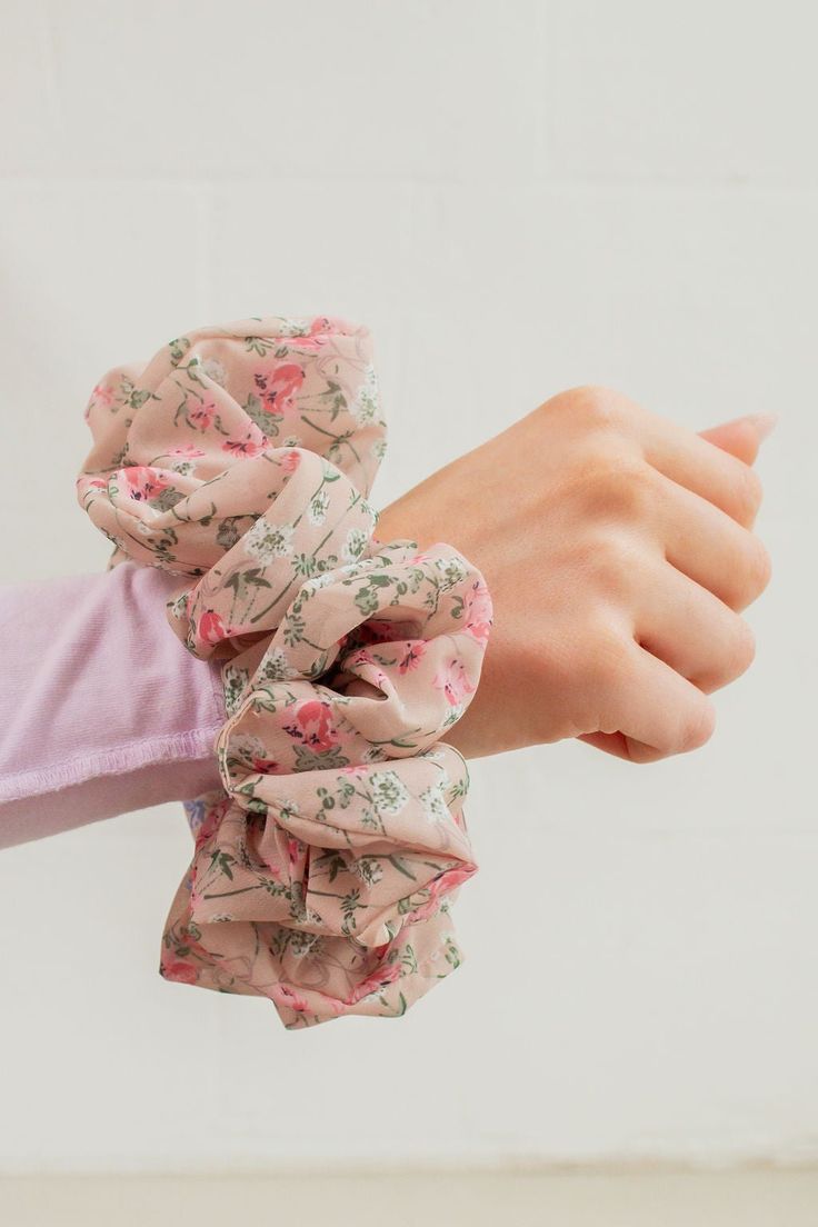 FLORAL SCRUNCHIES